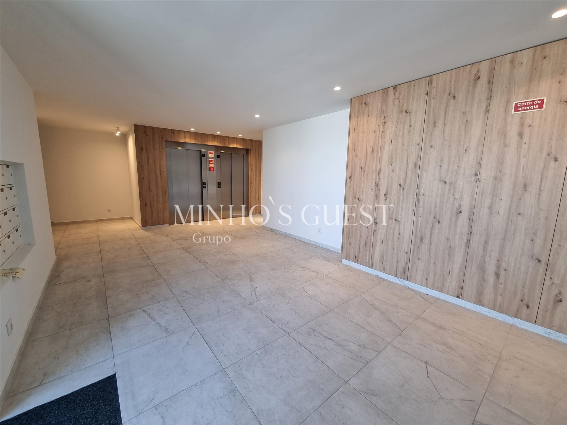 Apartamento T1 Novo c/ varanda e lugar de garagem - Vila do Conde , Porto
