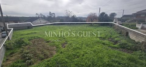 Terreno em gaveto (1500m2) p/ Construção - Salreu