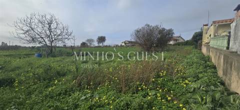 Terreno em gaveto (1500m2) p/ Construção - Salreu