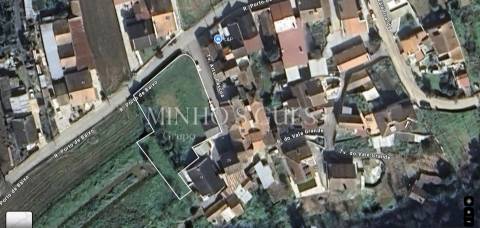 Terreno em gaveto (1500m2) p/ Construção - Salreu