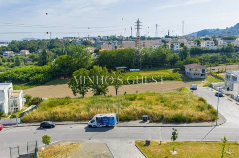 Loteamento composto por 5 lotes p/ construção moradias - Dume (Nova Arcada)