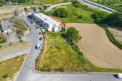 Loteamento composto por 5 lotes p/ construção moradias - Dume (Nova Arcada)
