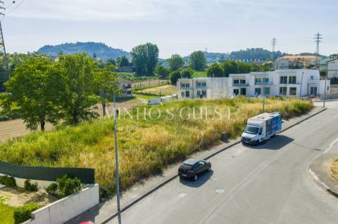 Loteamento composto por 5 lotes p/ construção moradias - Dume (Nova Arcada)
