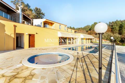 ApartHotel c/ 14 apartamentos + restaurante - Arcos de Valdevez