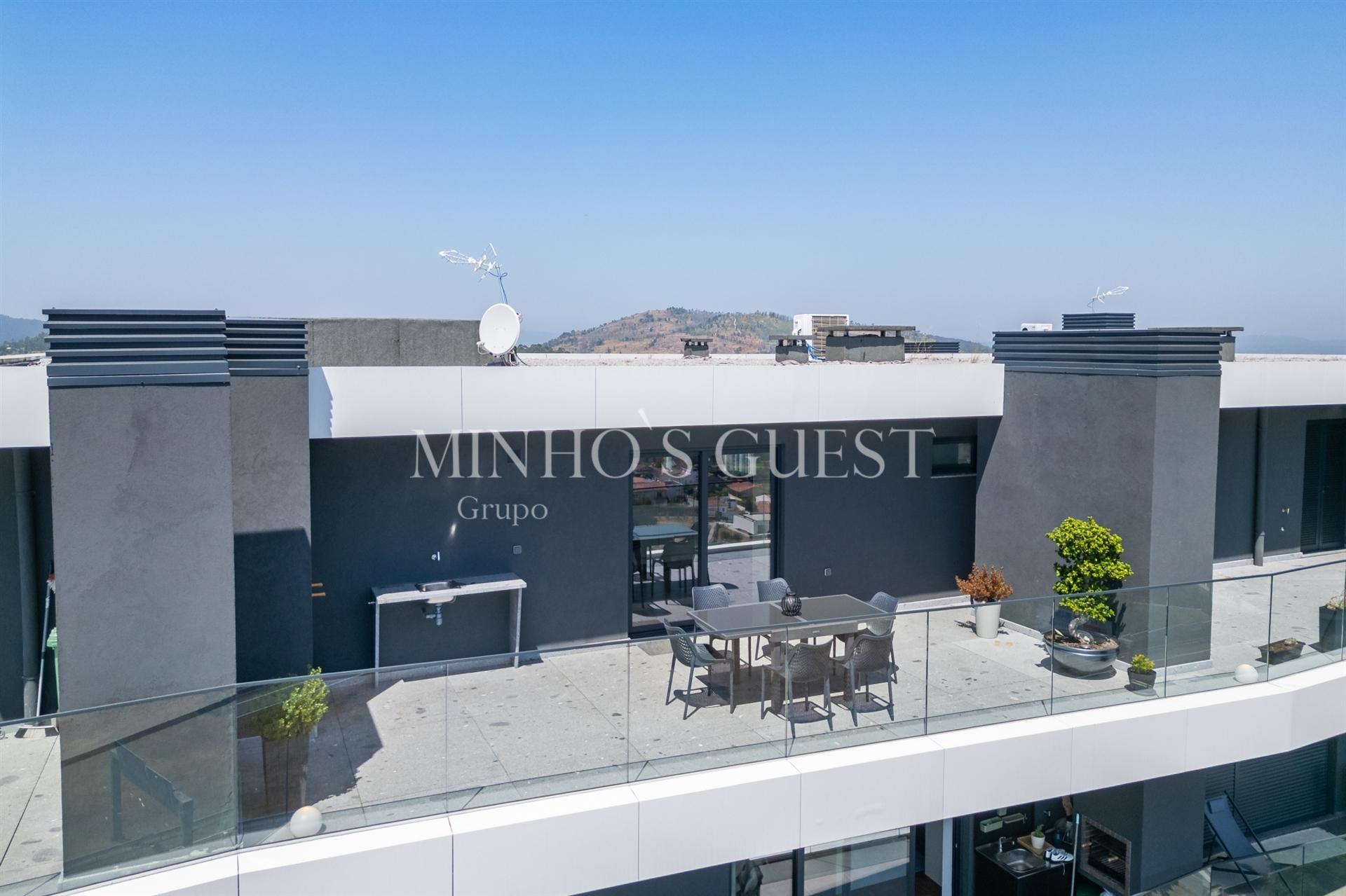 Penthouse T4 (Pronta a Habitar) c/ 221m2 - Ferreiros Braga