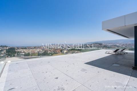 Penthouse T3 (211m2) c/ garagem para 10 carros - Ferreiros Braga