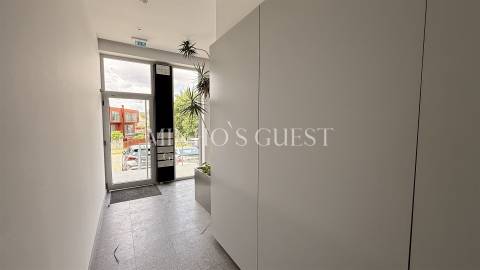 Apartamento T2 (Novo) c/ garagem fechada - Fraião, Braga