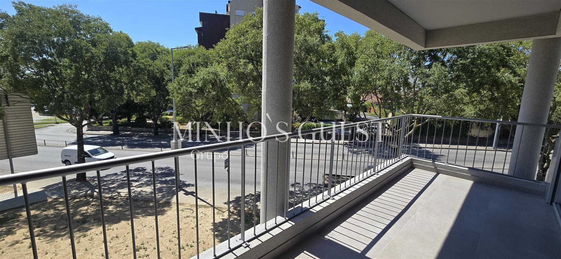 Apartamento T2 +1 Novo c/ elevador e lugar garagem - Maximinos, Braga