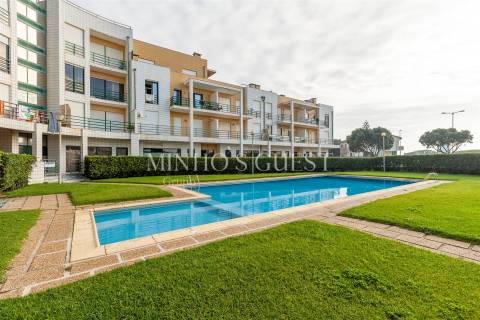 Apartamento T3 na 1ª Linha de Mar – Apúlia (Pronto a Habitar)