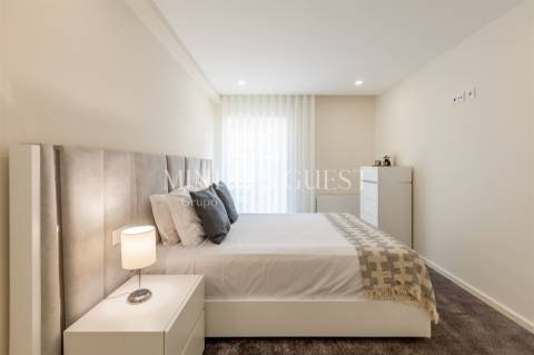 Apartamento T3 na 1ª Linha de Mar – Apúlia (Pronto a Habitar)