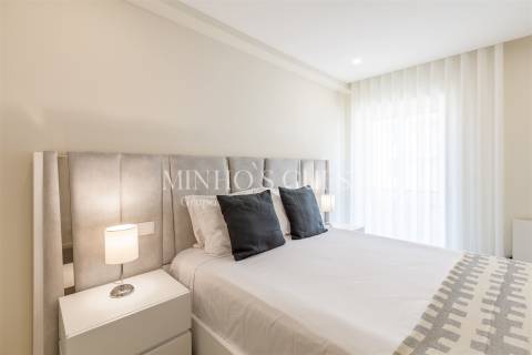 Apartamento T3 na 1ª Linha de Mar – Apúlia (Pronto a Habitar)