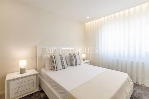 Apartamento T3 na 1ª Linha de Mar – Apúlia (Pronto a Habitar)