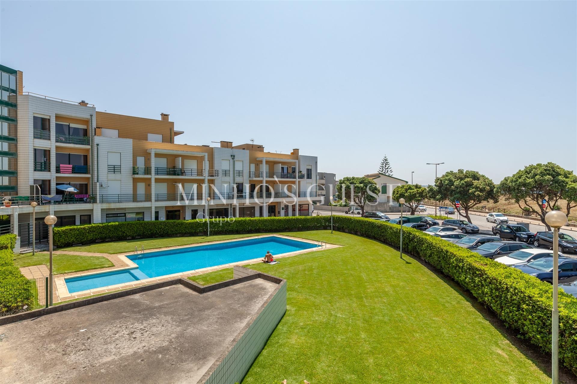 Apartamento T3 na 1ª Linha de Mar – Apúlia (Pronto a Habitar)