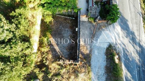 Moradia em Pedra c/2 pisos p/restauro junto á Barragem de Caniçada - Valdosende, Terras de Bouro