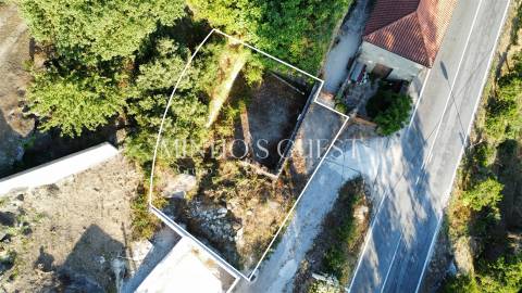 Moradia em Pedra c/2 pisos p/restauro junto á Barragem de Caniçada - Valdosende, Terras de Bouro