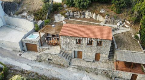 Moradia em Pedra c/2 pisos p/restauro junto á Barragem de Caniçada - Valdosende, Terras de Bouro