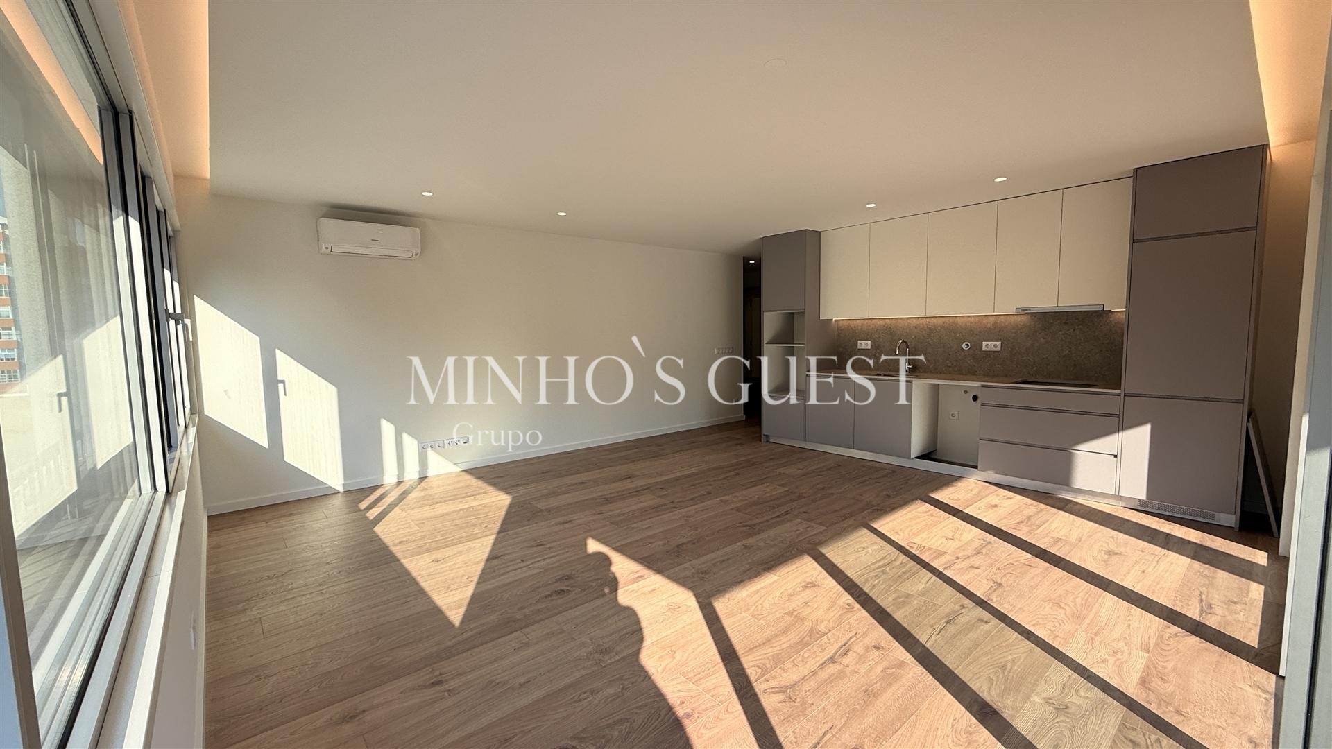 Apartamento T2 + 1 Novo c/ elevador e lugar garagem - Maximinos, Braga