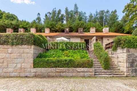 Moradia T2 (Duplex) em Condomínio Fechado - Caniçada, Gerês