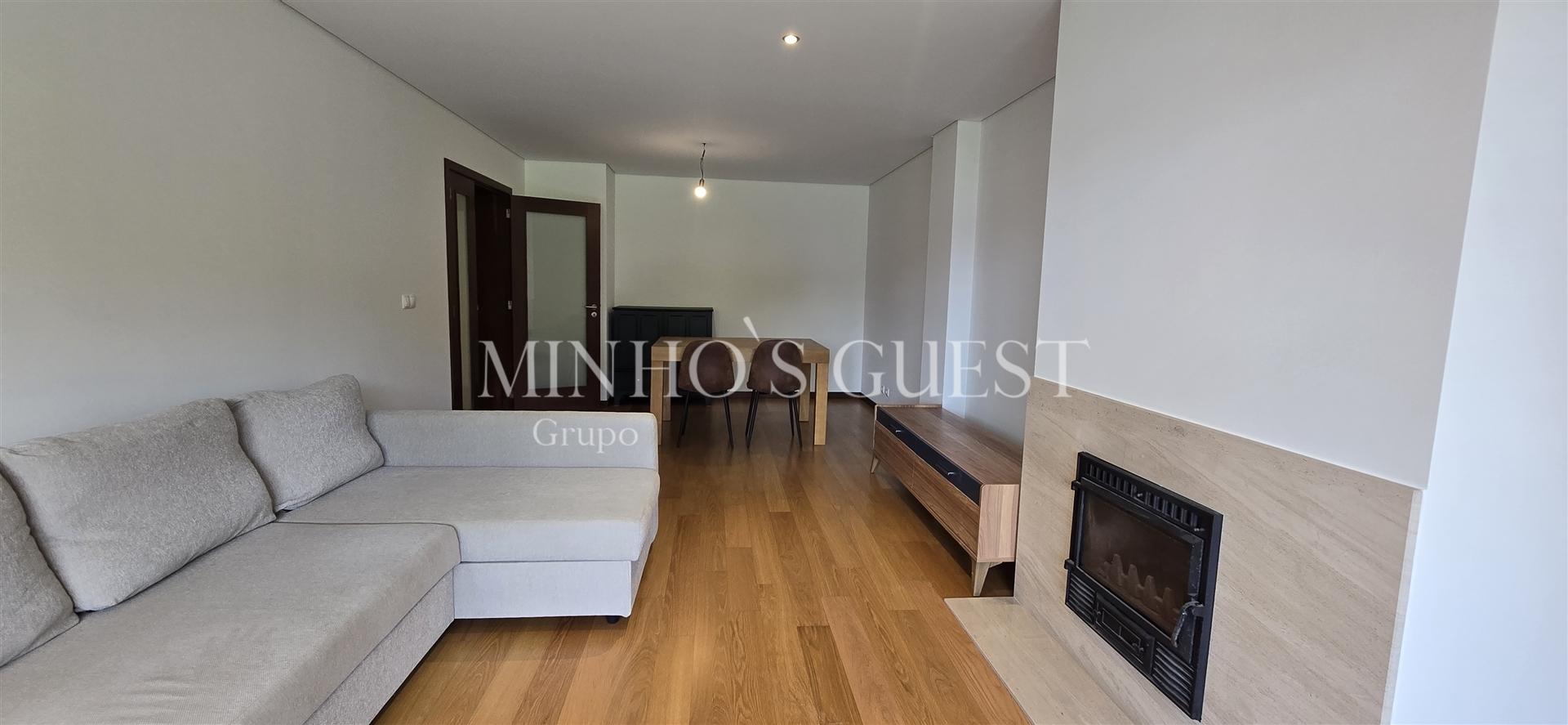 Apartamento T3 vista para o Bom Jesus e Sameiro c/ elevador e garagem fechada - Ferreiros, Braga