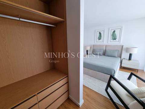 Moradia em Banda c/ 3 Suites e Logradouro - Braga