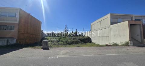 Moradia V4 Individual á venda em Estrutura - Palmeira, Braga