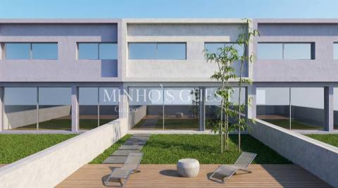 Moradia V4 Individual á venda em Estrutura - Palmeira, Braga