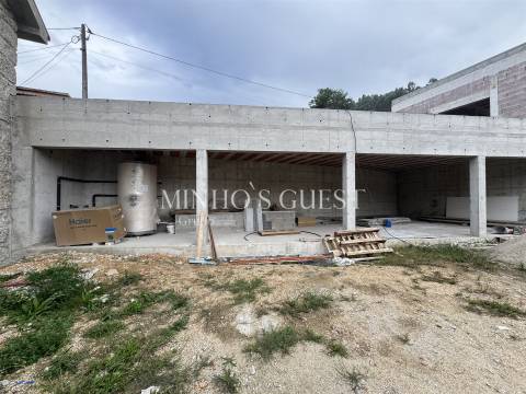 Empreendimento Turístico Único em Rio Caldo - Gerês – Investimento de Alta Rentabilidade!