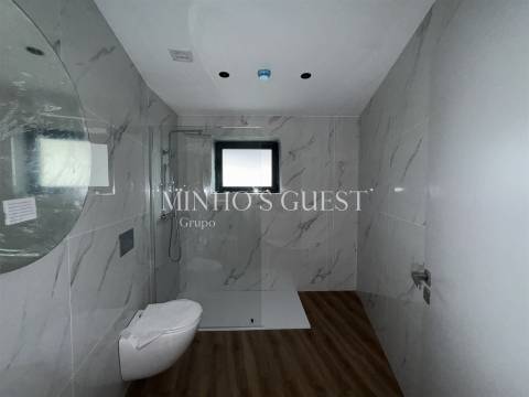 Empreendimento Turístico Único em Rio Caldo - Gerês – Investimento de Alta Rentabilidade!