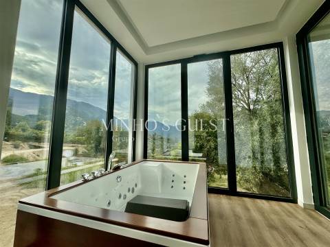 Empreendimento Turístico Único em Rio Caldo - Gerês – Investimento de Alta Rentabilidade!