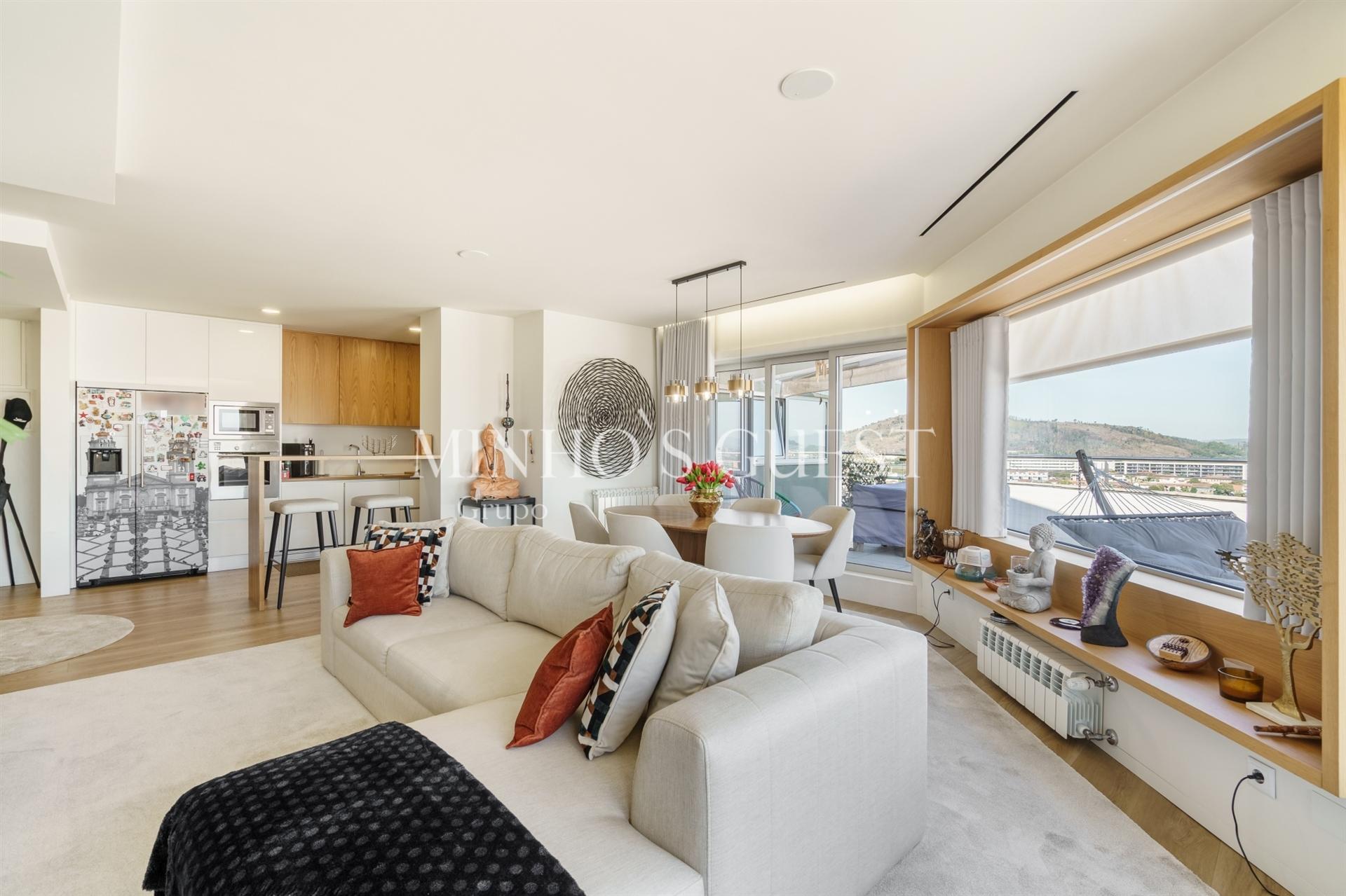 Penthouse T3 Luxuosa com Terraço Panorâmico c/ vista p/ Bom Jesus e Sameiro - Ferreiros, Braga