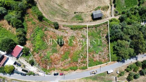 Lote de Terreno (1000m2) p/ Construção de Moradia c/ vista para Natureza - Oriz, Vila Verde