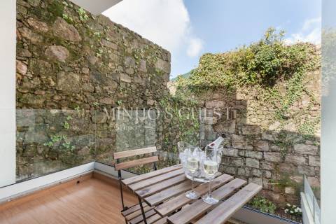 Apartamento T2 Duplex c/ Garagem e Jardim - Centro Histórico Braga