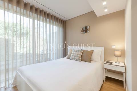 Apartamento T2 Duplex c/ Garagem e Jardim - Centro Histórico Braga