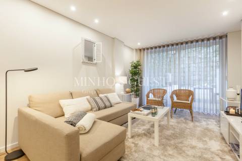 Apartamento T2 Duplex c/ Garagem e Jardim - Centro Histórico Braga