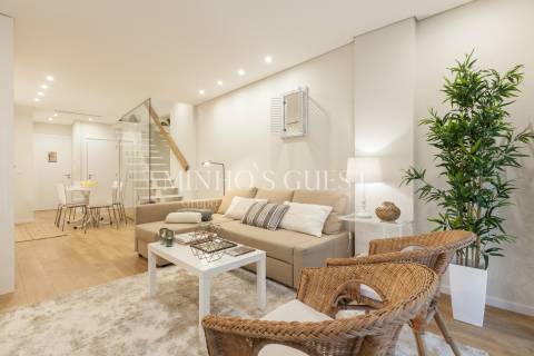 Apartamento T2 Duplex c/ Garagem e Jardim - Centro Histórico Braga