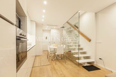 Apartamento T2 Duplex c/ Garagem e Jardim - Centro Histórico Braga