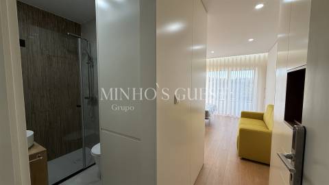 Apartamento T0 (pronto habitar) c/ varanda e vistas p/ Centro Histórico Braga