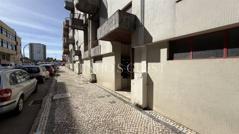 Apartamento T2 (pronto habitar) c/ ar-condicionado e garagem - Maximinos, Braga