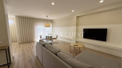 Apartamento T2 (pronto habitar) c/ ar-condicionado e garagem - Maximinos, Braga