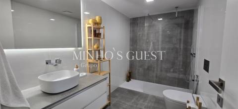 Moradias V3 em Condomínio de Luxo  – Palmeira