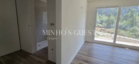 Moradia Individual V3 Nova c/ Piscina, Churrasqueira e Jardim em Espinho - Braga