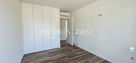 Moradia Individual V3 Nova c/ Piscina, Churrasqueira e Jardim em Espinho - Braga