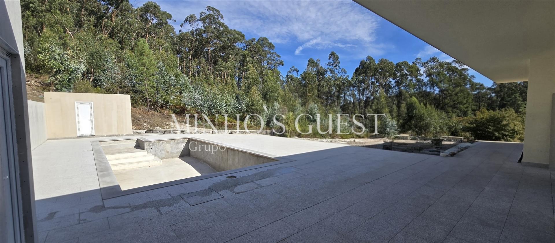 Moradia Individual V3 Nova c/ Piscina, Churrasqueira e Jardim em Espinho - Braga