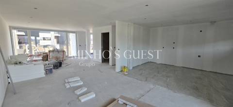 Moradia V3 Suites à venda em Estrutura - Palmeira, Braga