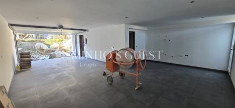 Moradia V3 Suites à venda em Estrutura - Palmeira, Braga