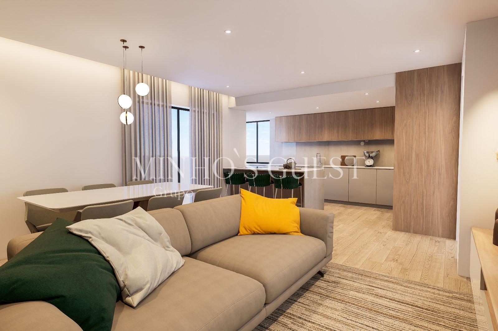 Apartamento T3 de último andar c/ varanda e vista para Av. Liberdade - Braga