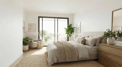 Apartamento T3 de último andar c/ varanda e vista para Av. Liberdade - Braga