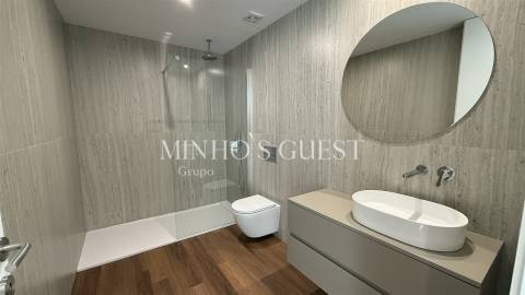 Apartamento T3 c/ Varandas Amplas e Cobertas - Ferreiros, Braga