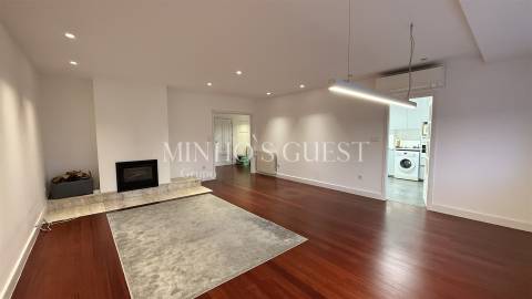 Apartamento T3 (7º andar) c/ 2 elevadores e garagem fechada - Rodovia, Braga