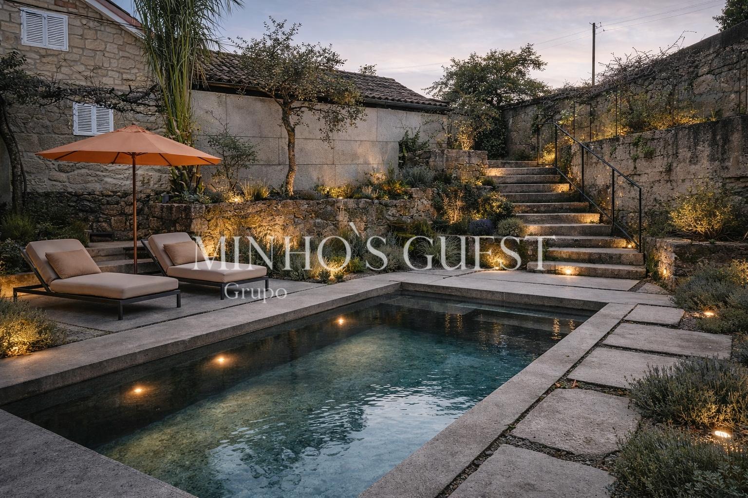 Moradia V2 p/restauro c/ 900m2 de Terreno - Codeçal, Vila Verde